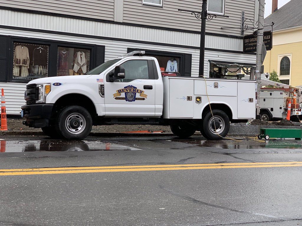 City of Beverly, MA Electrical Division Ford F-350 XL Super Duty