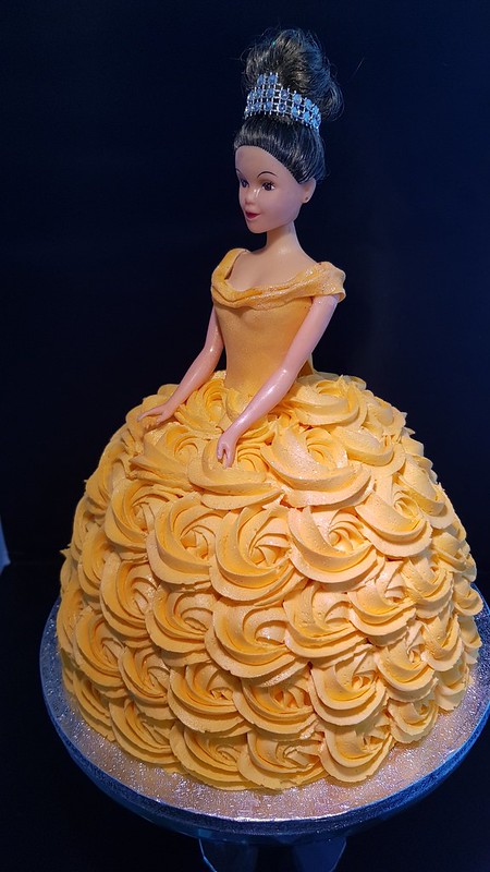 Barbie Cake by Muranoartglass