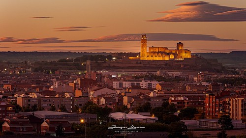 jorgelazaro atardecer castillo catedral cielo ciudad dorado landscape lerida lleida nubes paisaje seuvella sunset urbano