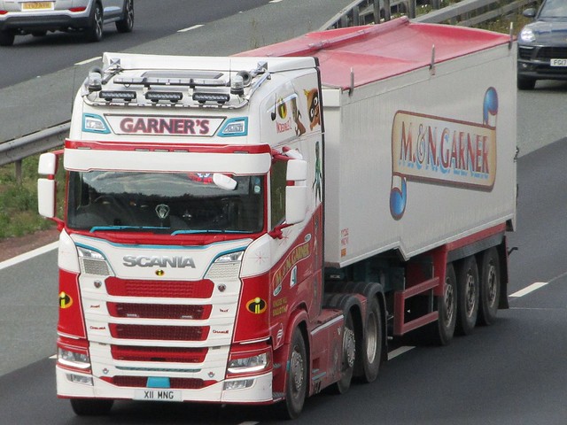 Garner's (Incredible's 2) Scania V8. X11MNG On The A1M Southbound