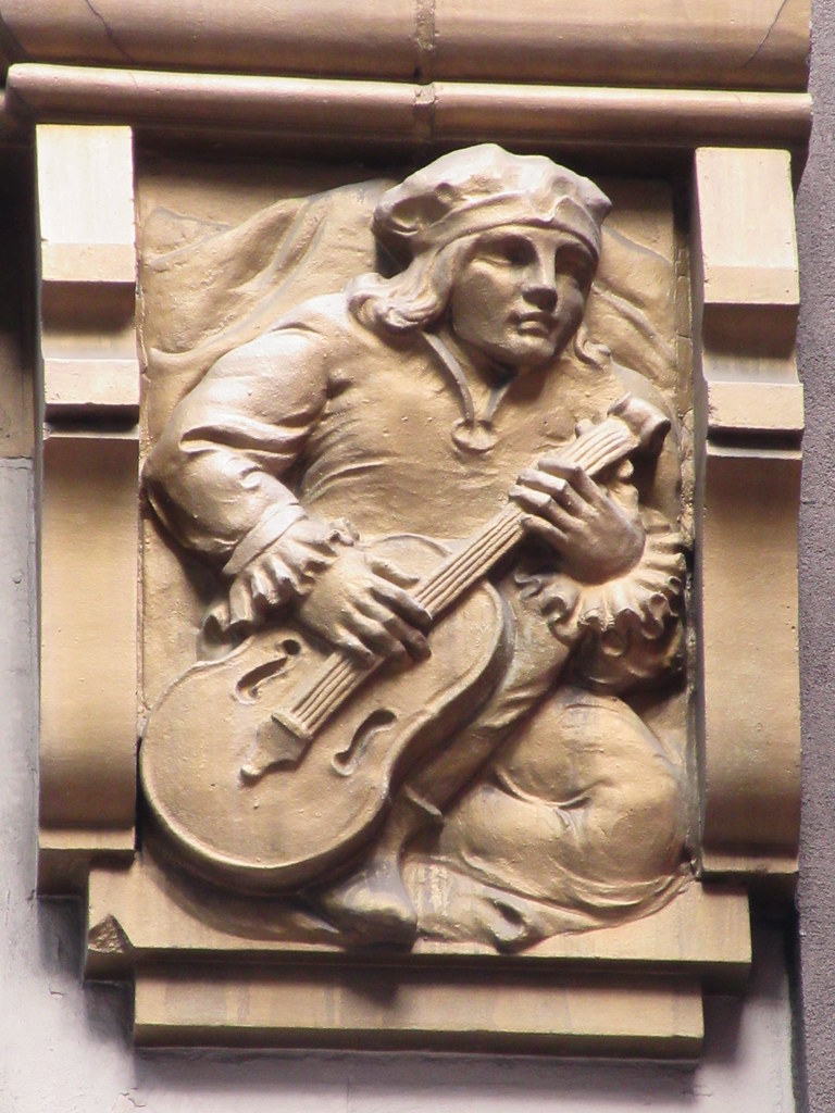 Musician With String Instrument Gargoyle 46th St NYC 5472