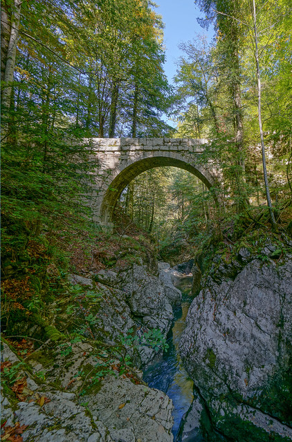 2019-10-13 (01) Gorges du Guiers Mort. Pont Peirant (XVIe siècle)