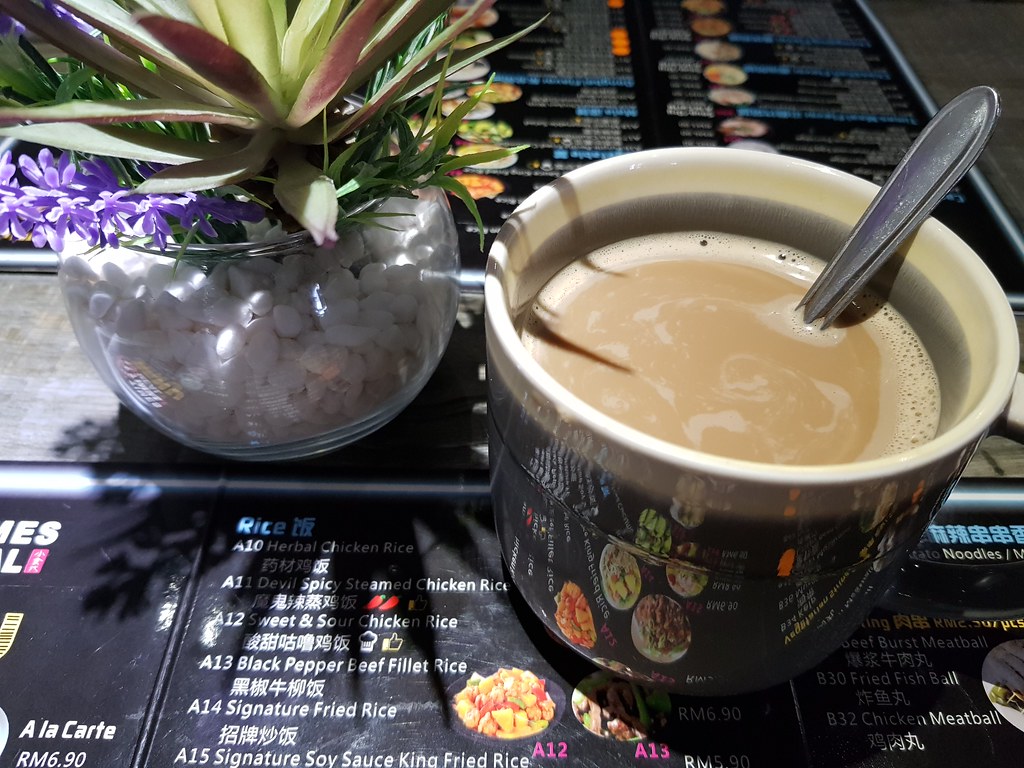 鸳鸯奶茶 Teh Hong Kong style rm$2 @ 小食代 Times Meal USJ1