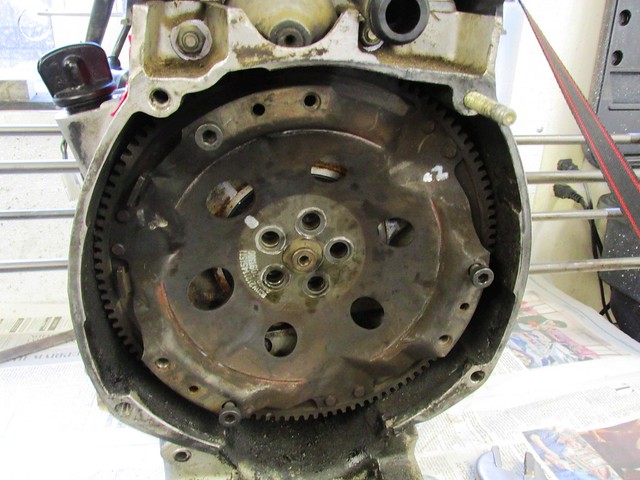 Three Clutch Bolts Installed Symmetrically Help Me Pull The Flywheel Off The Crankshaft 