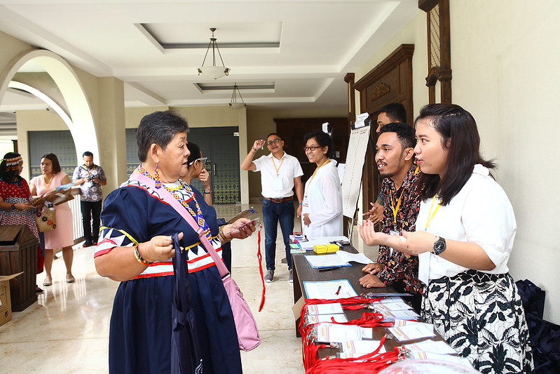 Registration and welcoming of participants