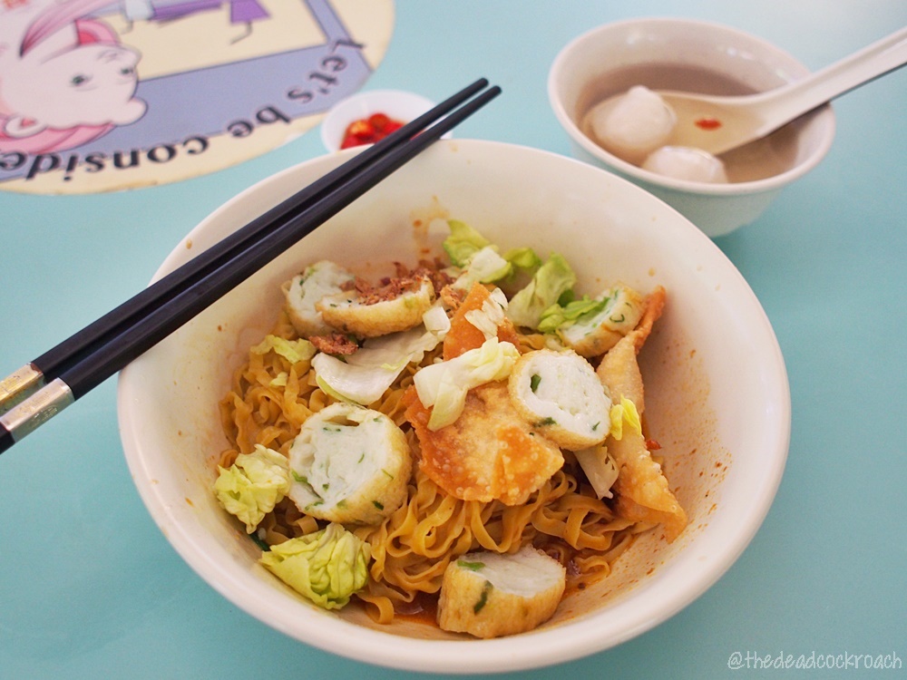 singapore,tom's city zoom mee pok tar,city zoom,food review,ghim moh,review,乡城鱼脞面,mee pok,laksa,food,ghim moh market & food centre,20 ghim moh road,