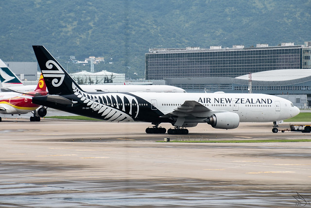 Air New Zealand - Boeing 777-219(ER) / ZK-OKF @ Hong Kong