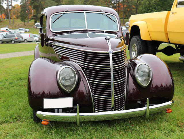 1938 Ford Tudor Special De Luxe