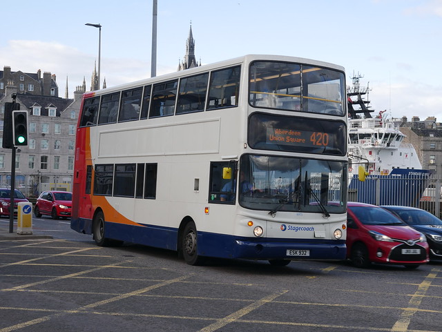Stagecoach Volvo B7TL Alexander ALX400 ESK932 16973 operating service 420 to Aberdeen turning from Market Street to Aberdeen Bus Station on 12 September 2019.