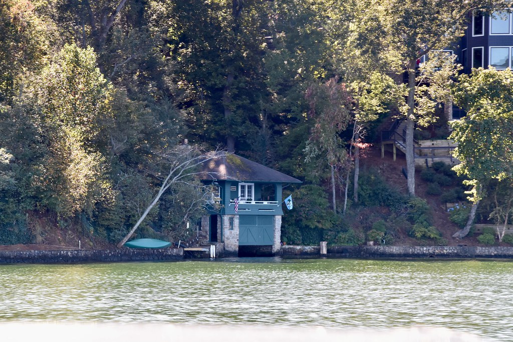 Lake House build before the lake