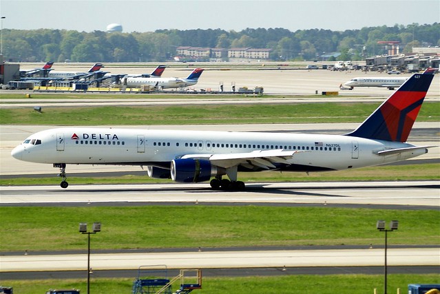N627DL Boeing 757-232 [22917] (Delta Air Lines) Atlanta-Hartsfield~N 11/04/2010