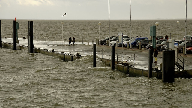 The pier of the outer harbour to the river Jade in Wilhelmshaven (Germany) was going to be flooded by the North Sea waves.