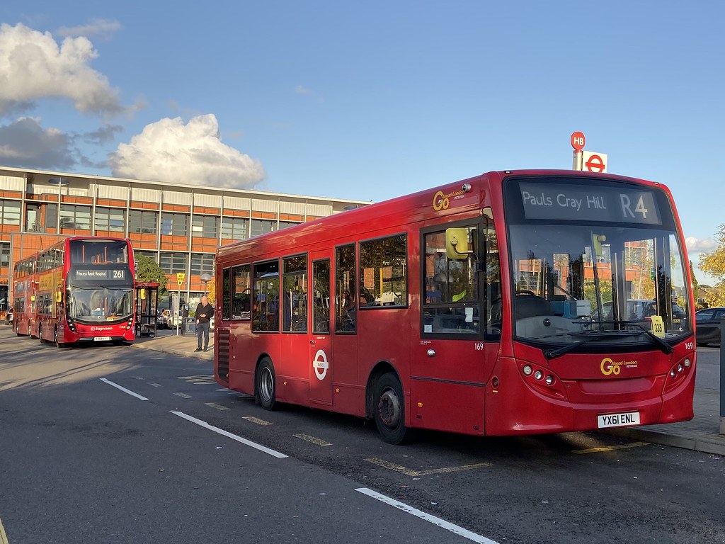 Metro Bus R4 169 (YX61ENL) Metrobus | Metrobus ADL Enviro200 169 (YX61ENL… | Flickr