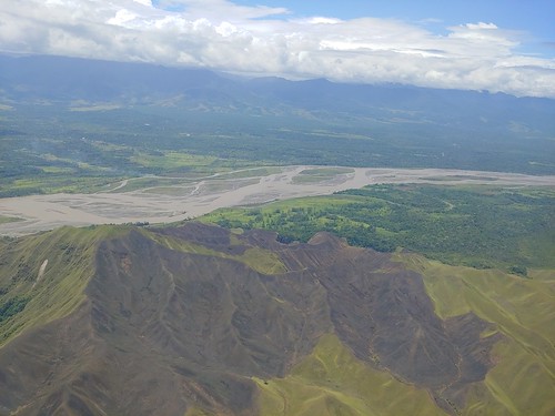 morobeprovince papuanewguinea markham river valley mountain