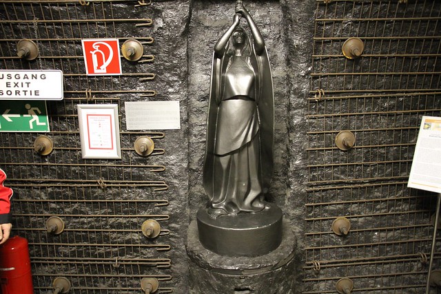 Püha Barbara kuju Saksamaa Mäemuuseumis / Saint Barbara in the gallery in the German Mining Museum in Bochum