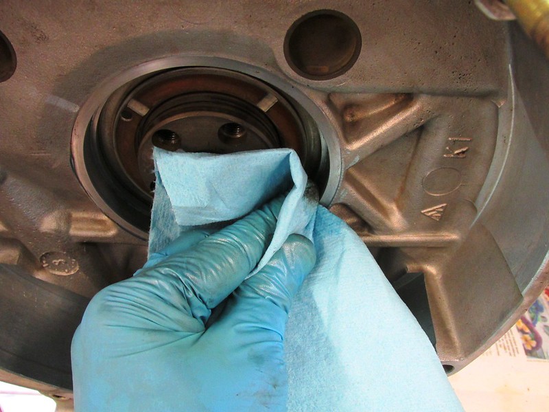 Cleaning Rear Main Seal Bore in Engine Block