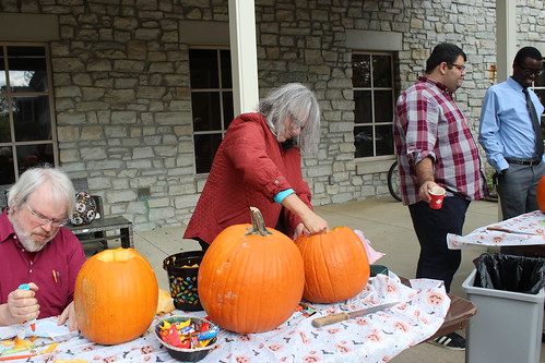 Fall 2019 ESR Pumpkin Carving Party