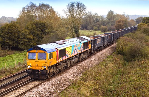 66720 4y19 mountfield etchingham southampton eastsussex uk england class66 rainbow gbrailfreight