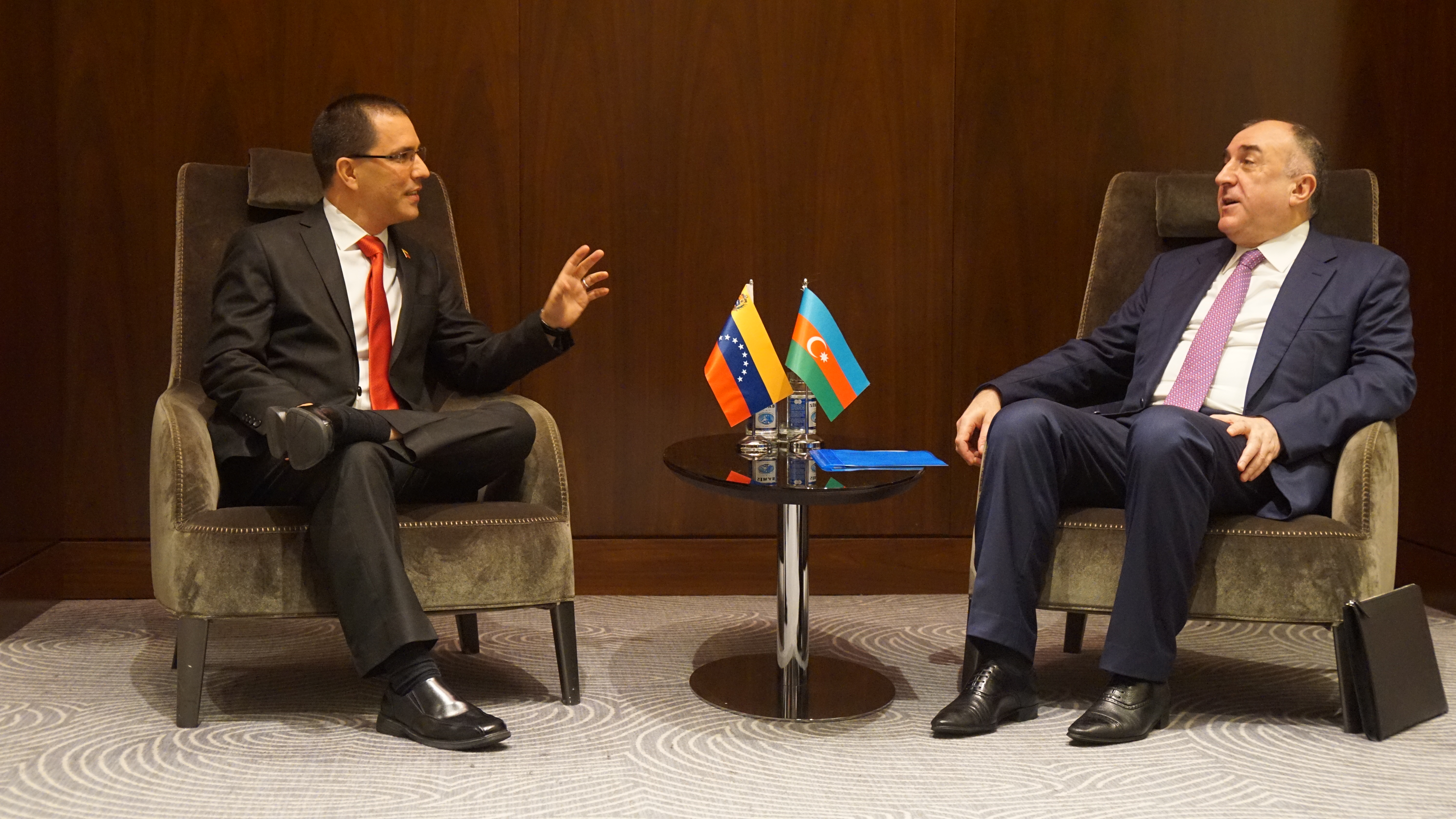 Venezuela y Azerbaiyán fortalecen relaciones bilaterales