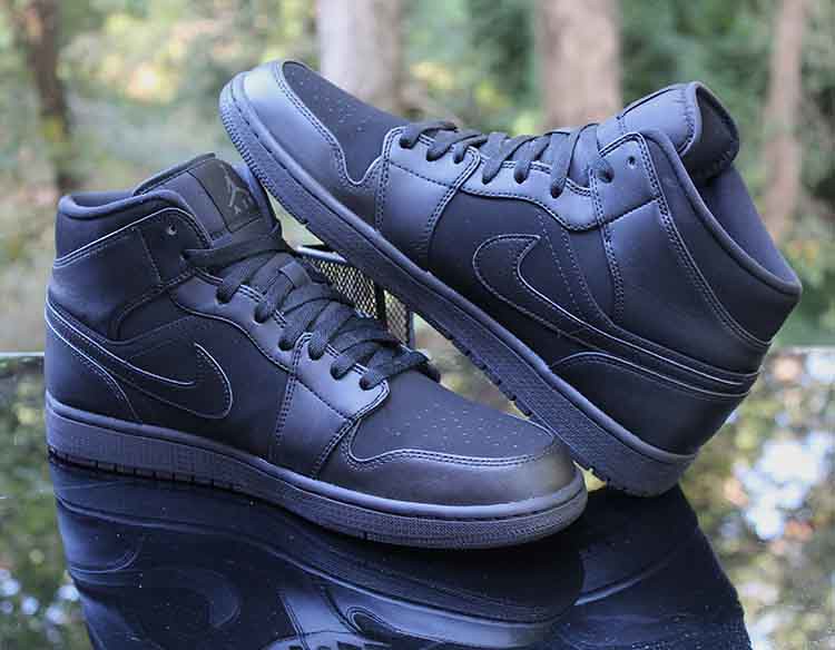 Nike Air Jordan 1 Retro Mid Men's Size 11.5 Triple Black 5… | Flickr