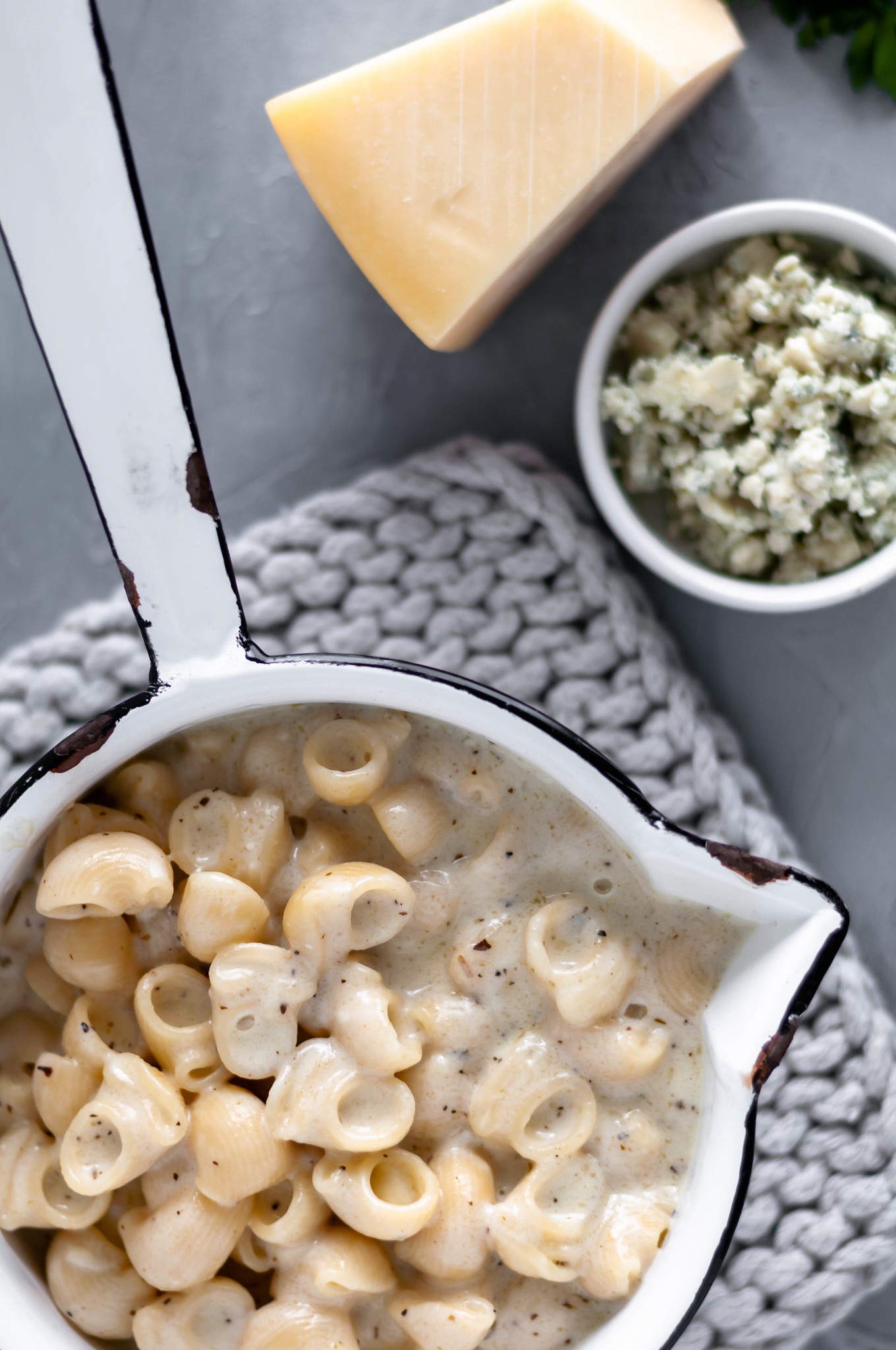 This Italian Mac and Cheese is the creamiest, cheesiest pasta around. Perfectly al dente pasta tossed in a sauce packed with several Italian cheeses and Italian seasonings.