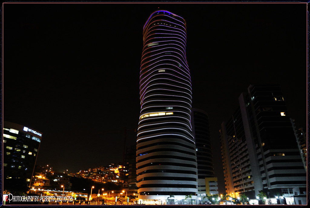 GUAYAQUIL BUILDING. GUAYAQUIL - ECUADOR.