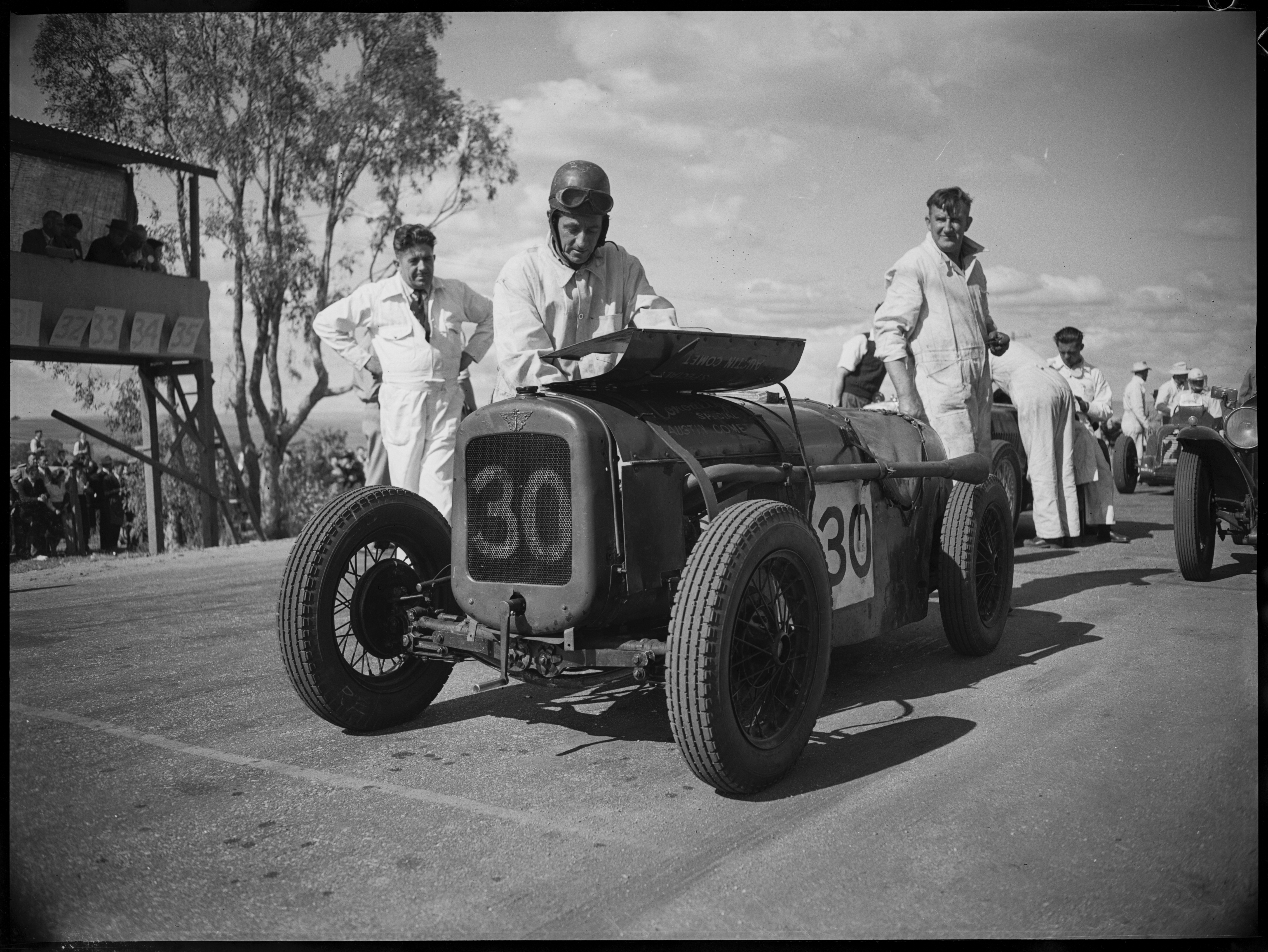 Bill Conoulty and his Austin 7 Comet, Grand Prix, Bathurst, October 1946