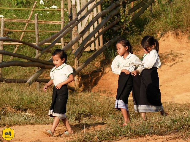 Girls on the way to school, Daily life in our favourite ethnic village in Laos - october 2019