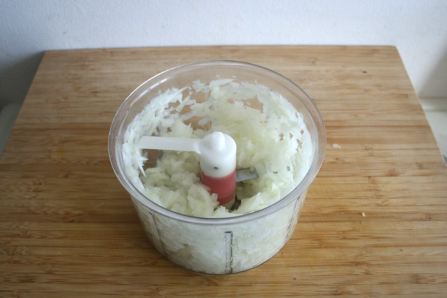34 - Zwiebel zerkleinern / Mince onion