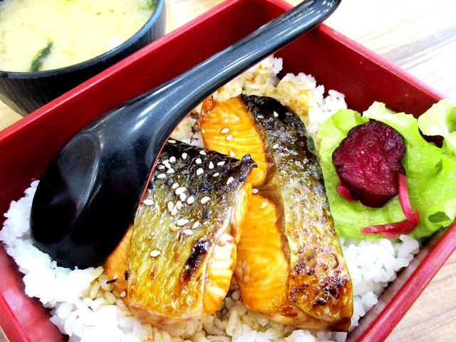Sushi Mentai salmon teriyaki don