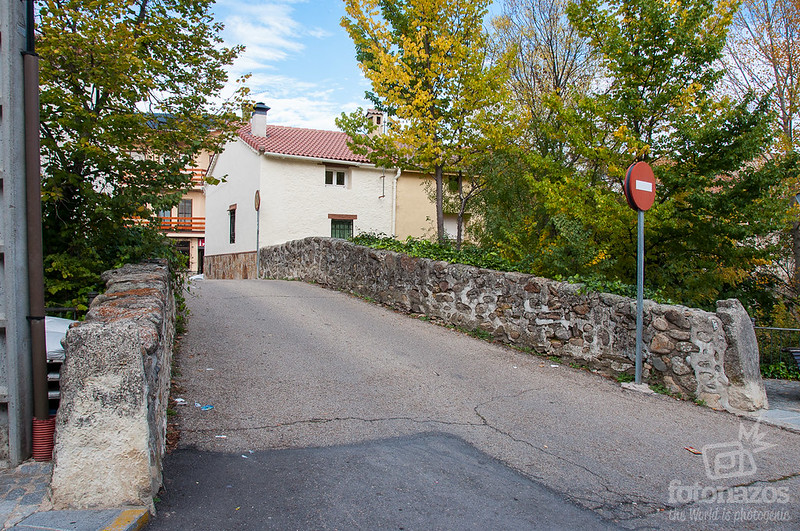 Paseo azul, una ruta por el casco urbano de Rascafría Paseo azul, una ruta por el casco urbano de Rascafría