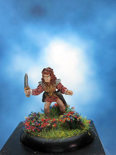 Reaper Miniatures – Dunkle Legenden: Elia Shadowfeet, Halbling-Dieb (unbemalte Zinnfigur)