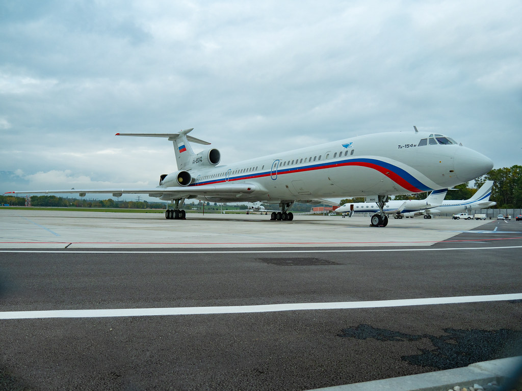 RA-85042, Tupolev Tu-154 M
