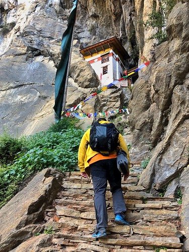 Escaleras próximas al Nido del Tigre en Bután