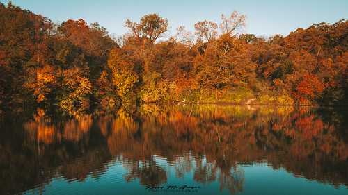 scenery landscape fall fallcolors autumn reflctions water wylake landscapephotography naturephotographer inspiredbylove