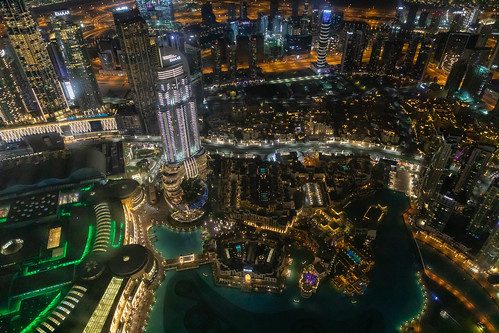 dubai vereinigtearabischeemirate city nacht unitedarabemirates metropole دبي emirat burjkhalifa nightphotography light skyline night skyscraper canon geotagged eos birdseyeview nachtaufnahme luftbild 2019 arealphotography canoneos5dmarkiv canonef24105mmf4lisiiusm geo:lon=11657250 geo:lat=25197147