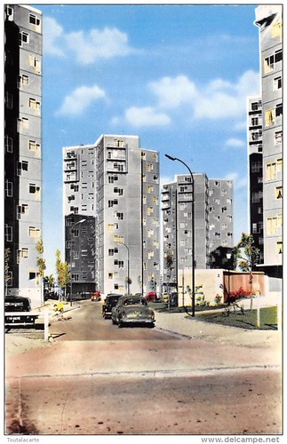 les Courtillieres de Pantin.. dans le 93 d Emile AILLAUD  HLM | by memoire2cite101