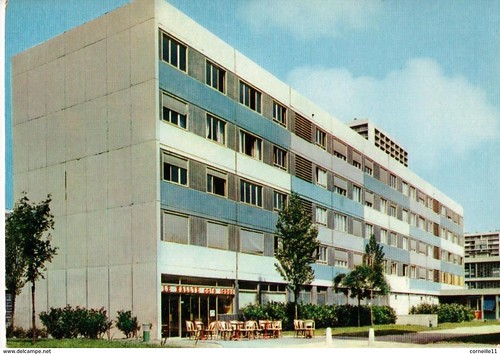 93 - LA COURNEUVE - LA CITE DES 4000 - LA PLACE GEORGES-BRAQUE | by memoire2cite101