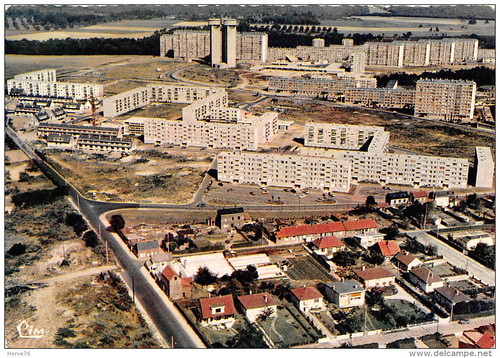 76 BIHOREL - vue aérienne - la ZUP HLM | by memoire2cite103