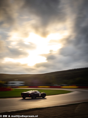 2019 spa spasixhours spafrancorchamps ford gt40 sportscar sunset dusk fagnes