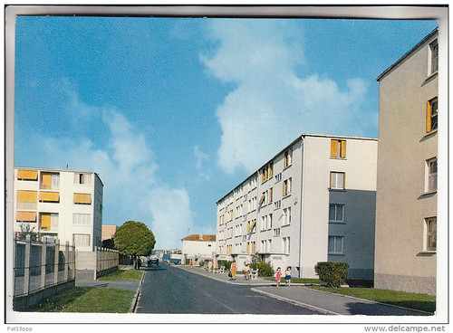 TREMBLAY LES GONESSE ( EN FRANCE ) Cité des Cottages ( HLM Immeubles ) | by memoire2cite104