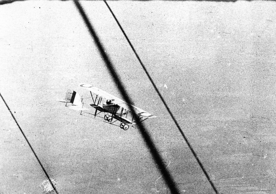 09_03072  Caudron G-3: WWI Aviation-Related Photos taken in France, c. 1914-1917