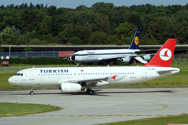 TC-JPC   Airbus A320-232 [2928] (THY Turkish Airlines) Hamburg-Fuhlsbuettel~D 16/08/2013