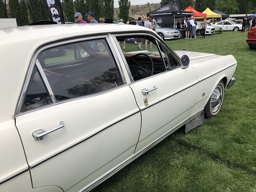 aus australia nsw newsouthwales coomamotorest2019 carshow ford zc fairlane