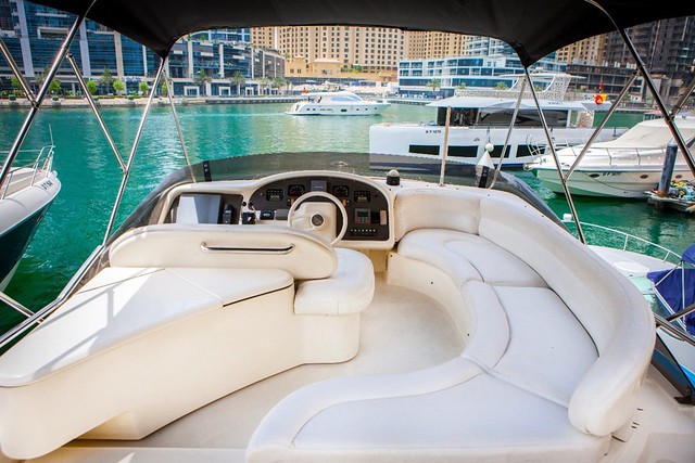 Luxury Yacht Renting Dubai 52FT – UP TO 20 GUEST CAPACITY