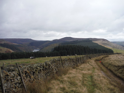 Win Hill and Bamford Edge, from track approaching Hope Cross SWC Walk 349 - Ladybower Inn Circular (via Alport Castles and Derwent Reservoirs) [Win Hill Ending]