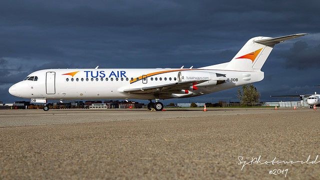 TUS Air Fokker F70 5B-DDB