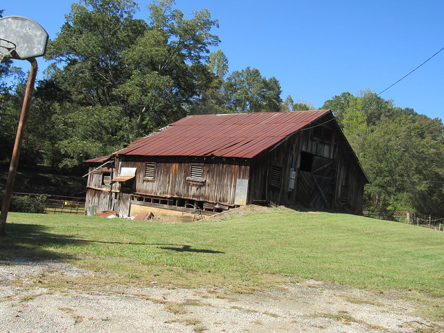 Rusty Barn---Calhoun County, Al.