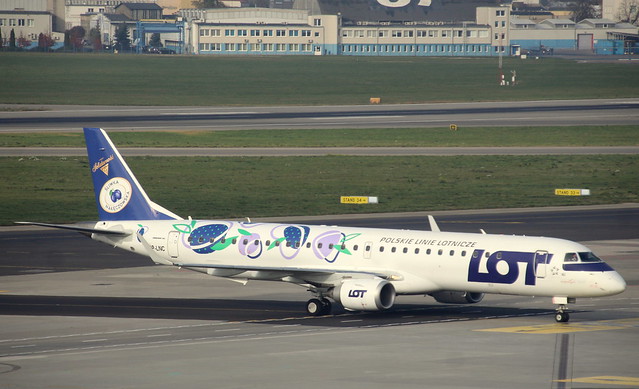 LOT Polish Airlines, SP-LNC, MSN 190000462, Embraer ERJ190-200LR, 30.10.2019, WAW-EPWA, Warszawa (Solidarność - Śliwka Nałeczowska livery)