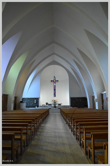 La nef de l’église de la Trinité.